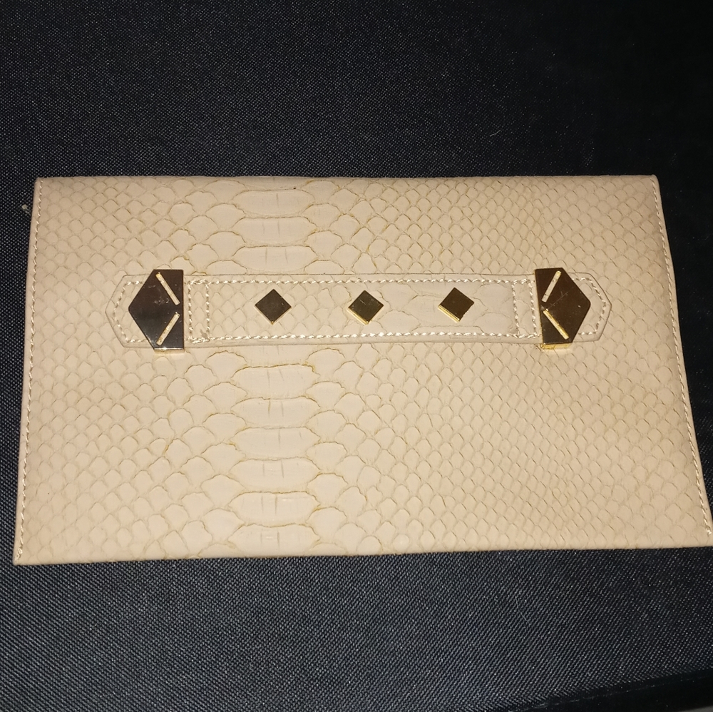 Nude Clutch